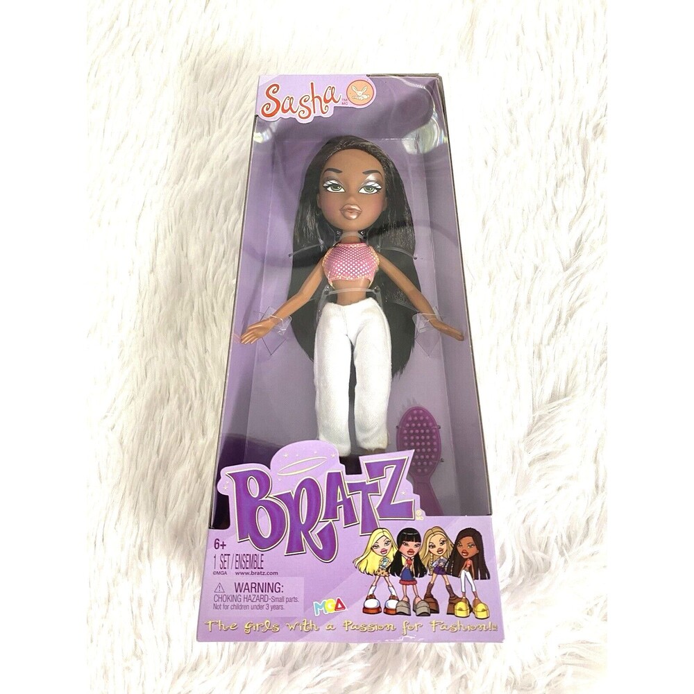 Sasha BRATZ 1 Set Ensemble Doll Figure 4 Accessories Fashion Beauty